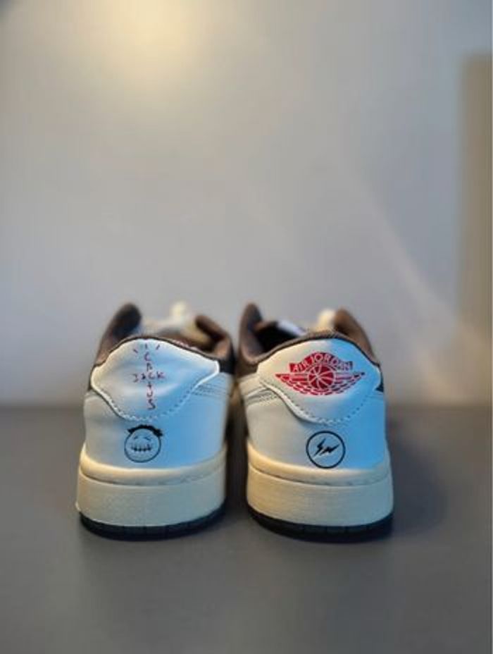 Travis Scott x Air Jordan 1 Retro Low OG 'Reverse Mocha' - photo numéro 3