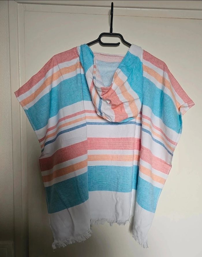 Poncho Serviette enfant mickey neuf - photo numéro 3