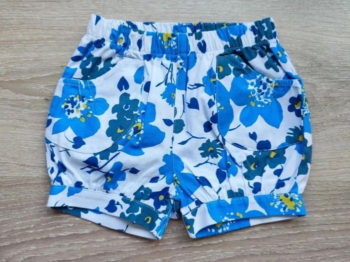 Short/ bloumer fleuri