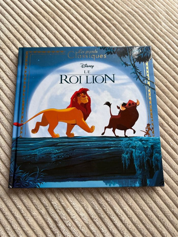 Livre les grands classiques « le roi lion »