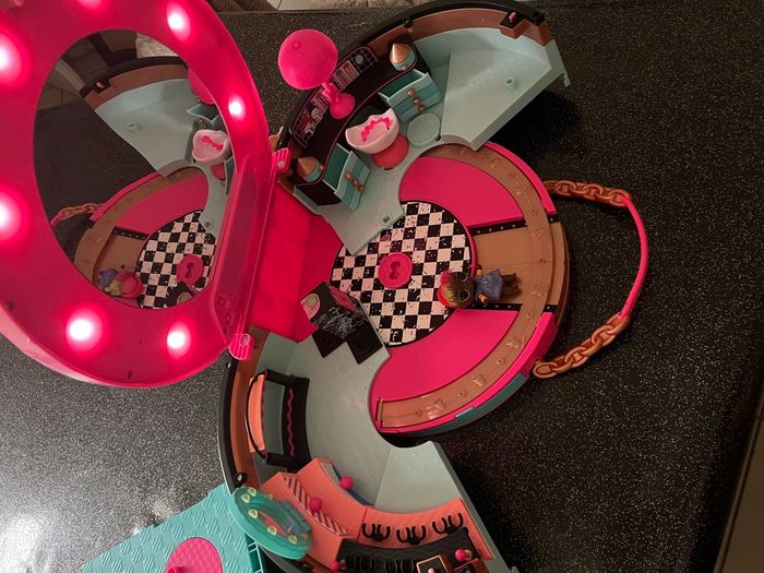 Salon de coiffure L O L