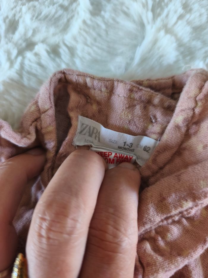 Chemisette à manches longues vieux rose Zara taille 1/3 mois - photo numéro 3