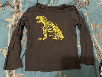 Tee shirt / haut dinosaure Kiabi 8 ans