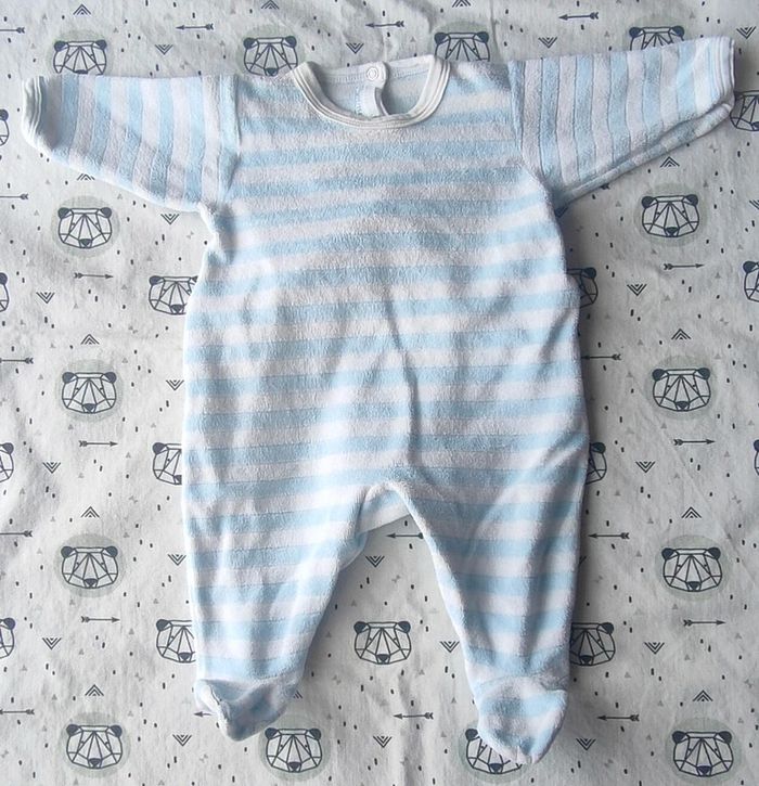 Lot de pyjamas taille 1 mois - photo numéro 15