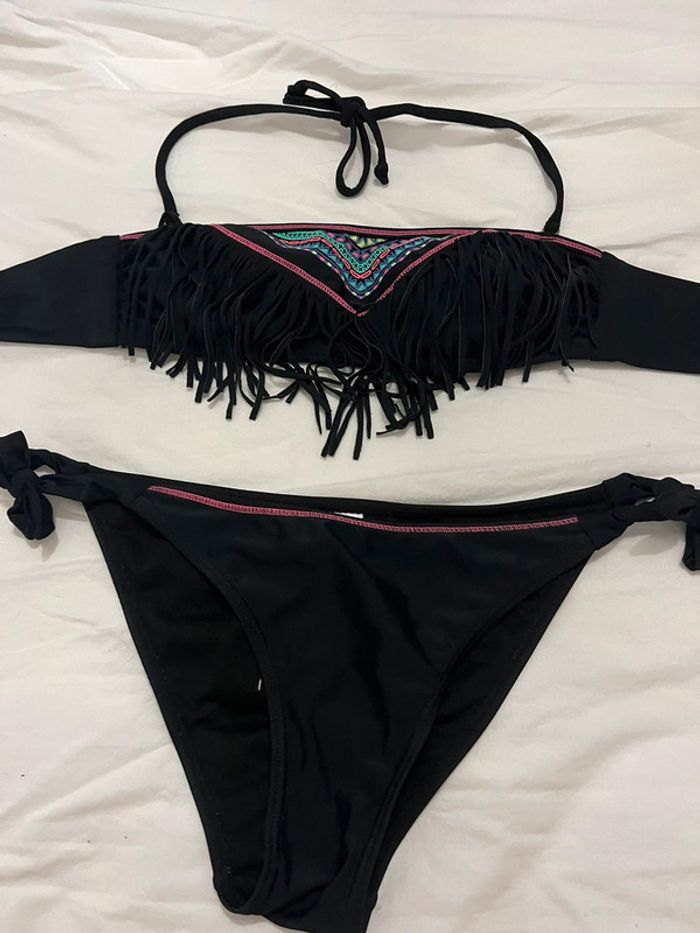Maillot de bain noir détails flashy