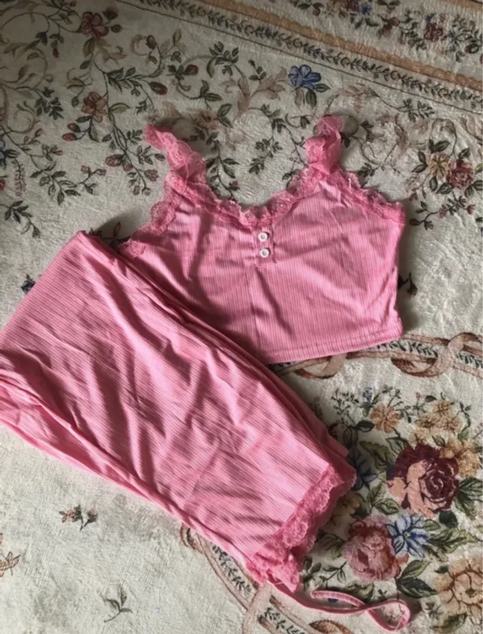 Lot de 2 ensembles femmes tenue de jour ou pyjama classe et chic - photo numéro 3