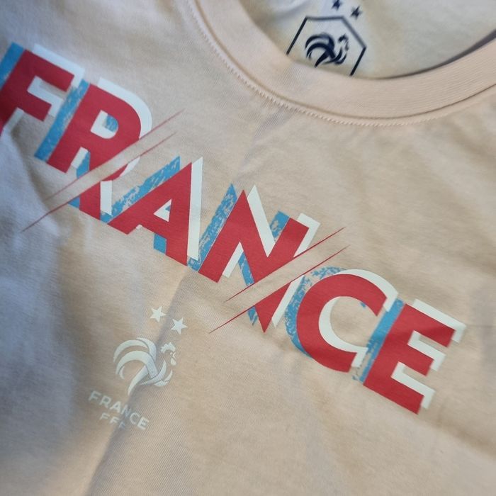 tee-shirt fille Équipe de France 2 étoiles taille 12 ans 🎁 neuf 🎁 idée kdo - photo numéro 2