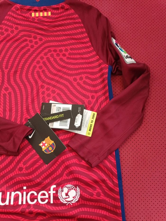 Maillot de foot FC Barcelone, Nike Authentique Officiel taille enfant 6/8 ans, Neuf - photo numéro 14