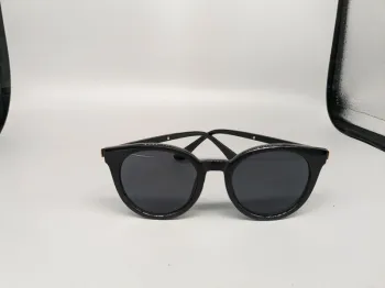 Lunettes de soleil - noir/or