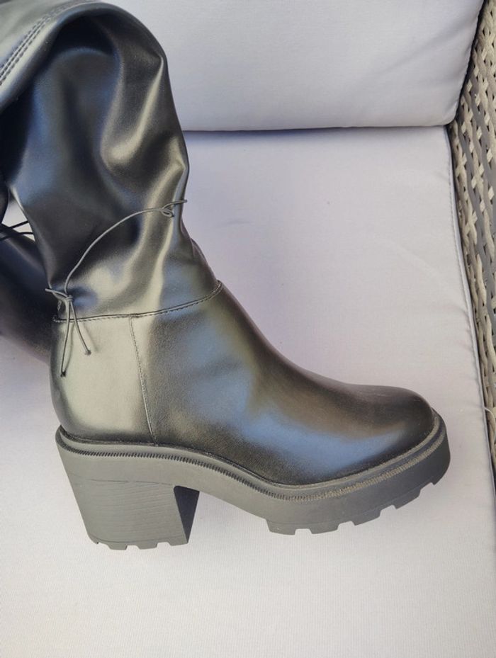 Bottes hautes taille 37 neuves - photo numéro 2