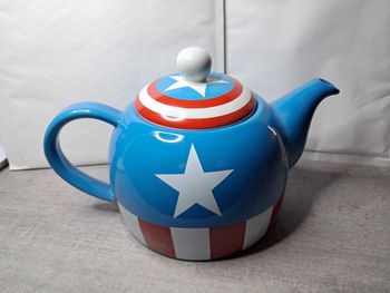 Théière marvel captain america