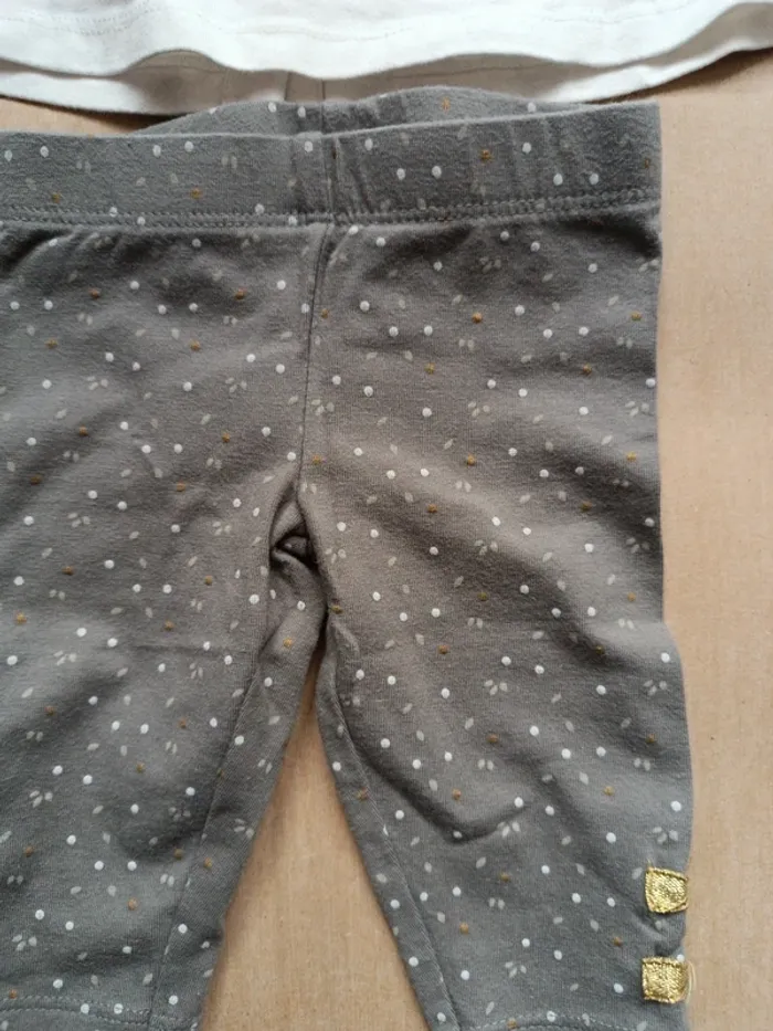 Ensemble Boléro + Legging (T-shirt offert) 3 mois - photo numéro 7