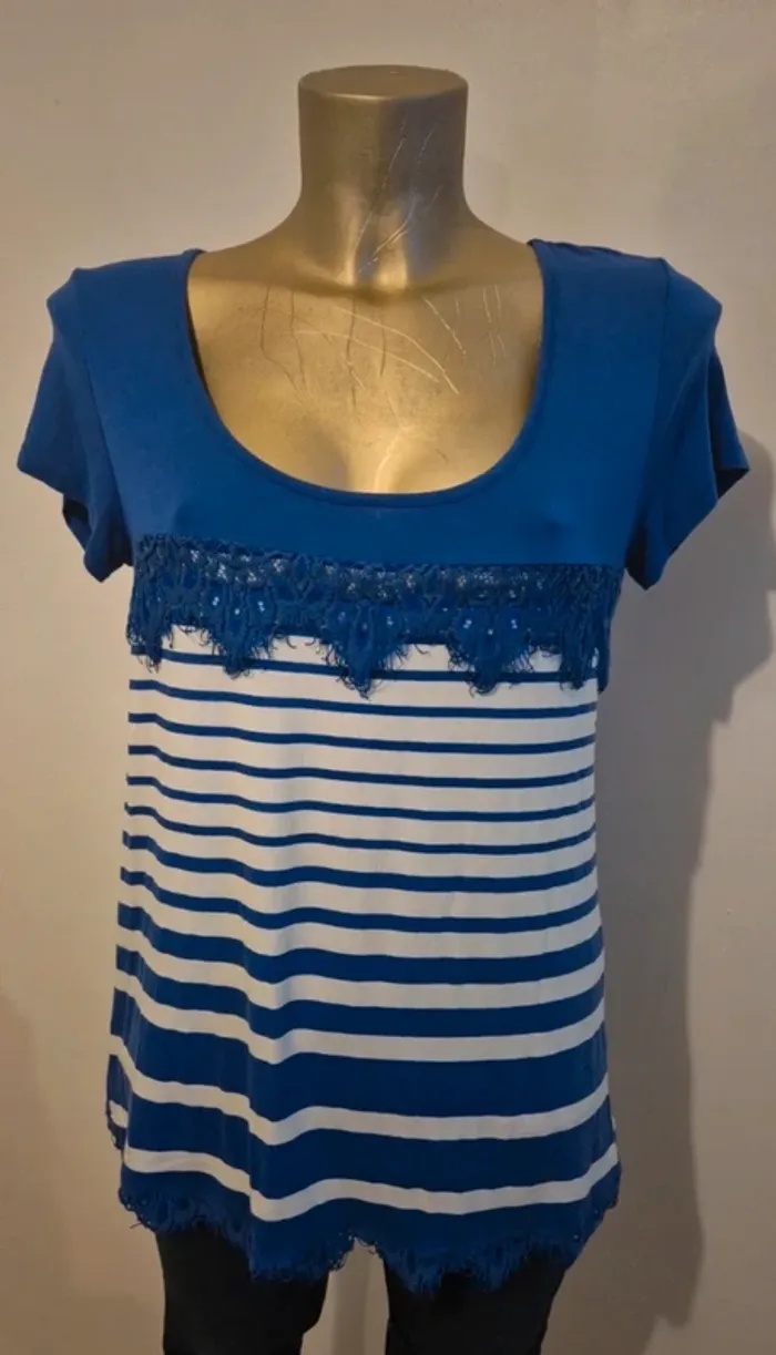 T shirt kiabi taille L