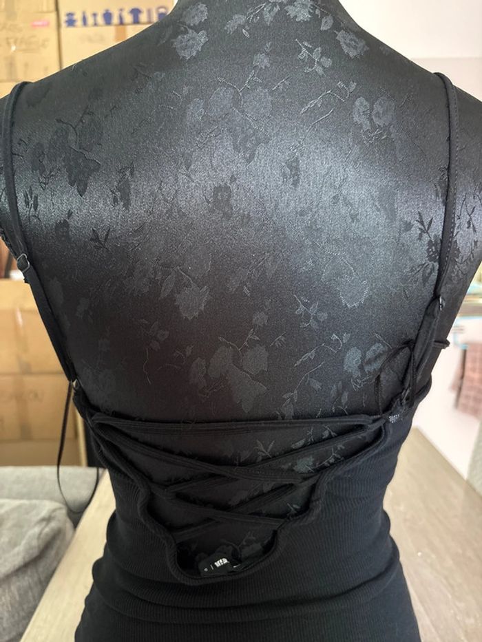 Robe noire s - photo numéro 2