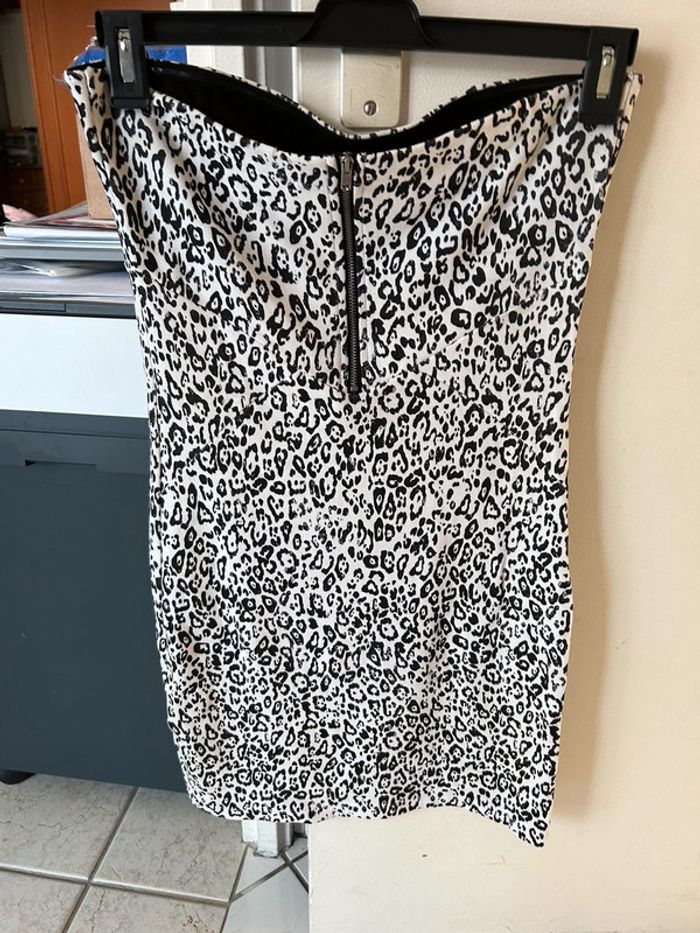 Robe sans bretelles - photo numéro 2