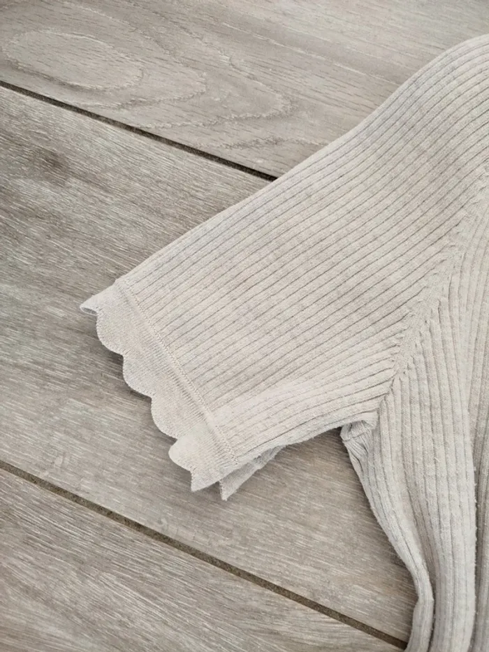 Petit pull H&M manches courtes - photo numéro 2