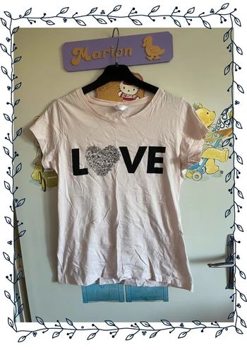 Tee shirt à manches courtes rose pâle à motifs, taille M