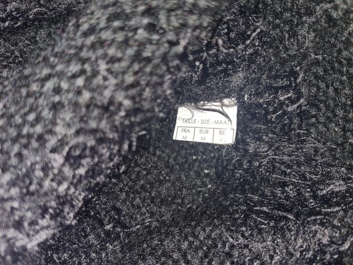 Pull noir M - photo numéro 2
