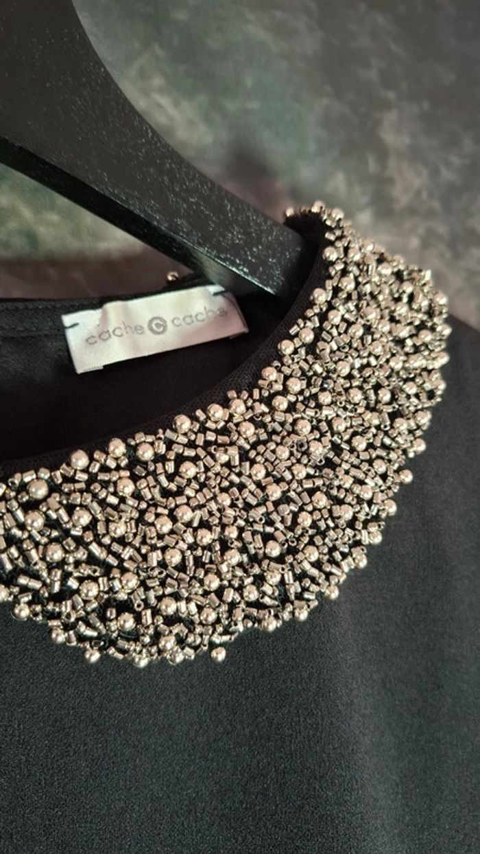 Robe noire chic col perles - photo numéro 4