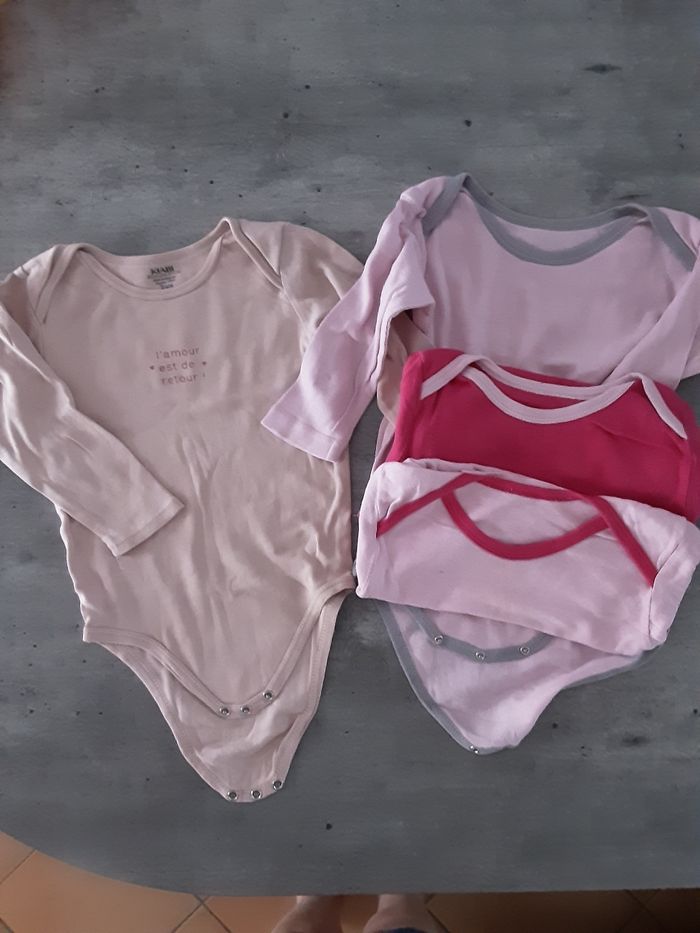 Lot vêtements fille 2ans - photo numéro 2
