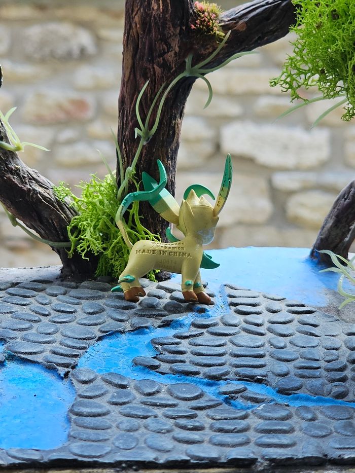 Super figurine Pokemon Nintendo tomy Phyllali - photo numéro 3