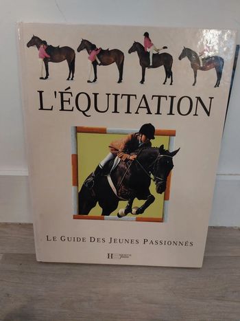 Livre d'équitation Le guide des jeunes passionnés Hachette Jeunesse