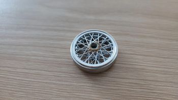 Jante abimé dans l'état pièce détachée miniature 1/18 Burago Alfa Romeo 2300 spider 1932 #B61