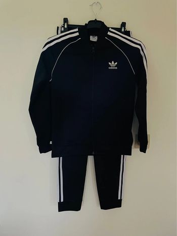 Ensemble adidas Firebird état neuf 11/12 ans