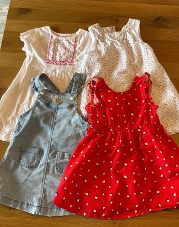 Lot robes 18 mois