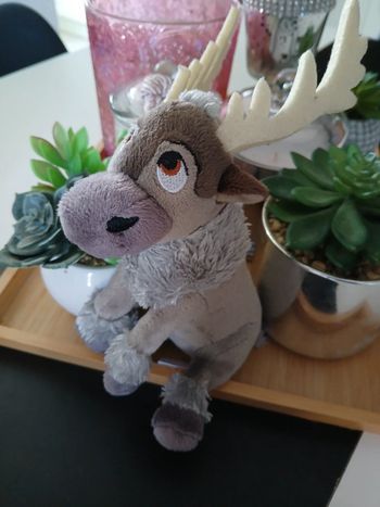 Péluche doudou Swen Disney Reines des Neiges Comme Neuf🌿🎁