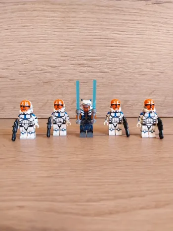 Figurines type lego Jedi Ashoka + 4 clones de la légion d'Ashoka star wars
