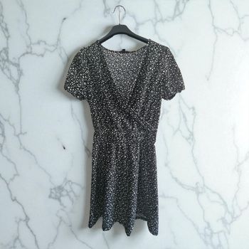 Robe portefeuille noire à fleurs | Kiabi | XS