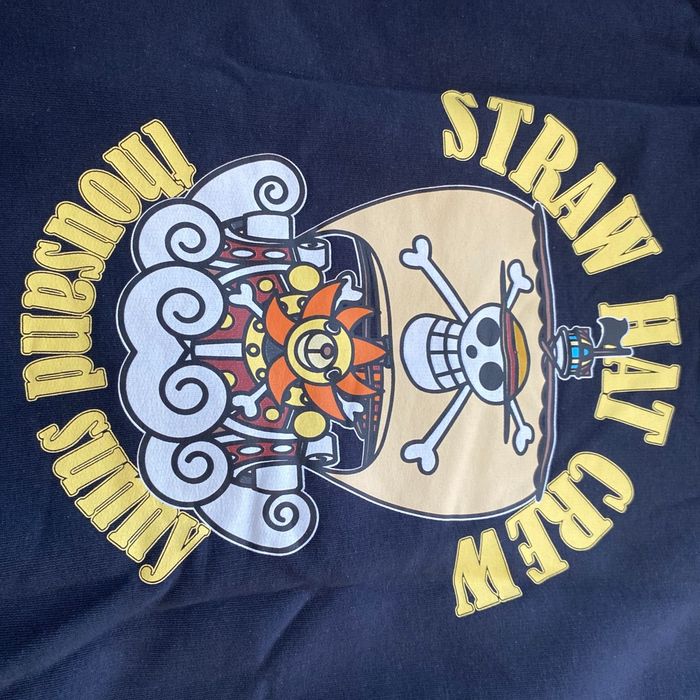Pull à capuche one piece - photo numéro 5