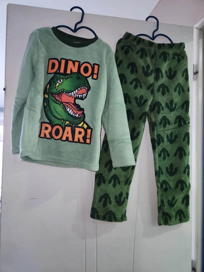 Pyjama dino