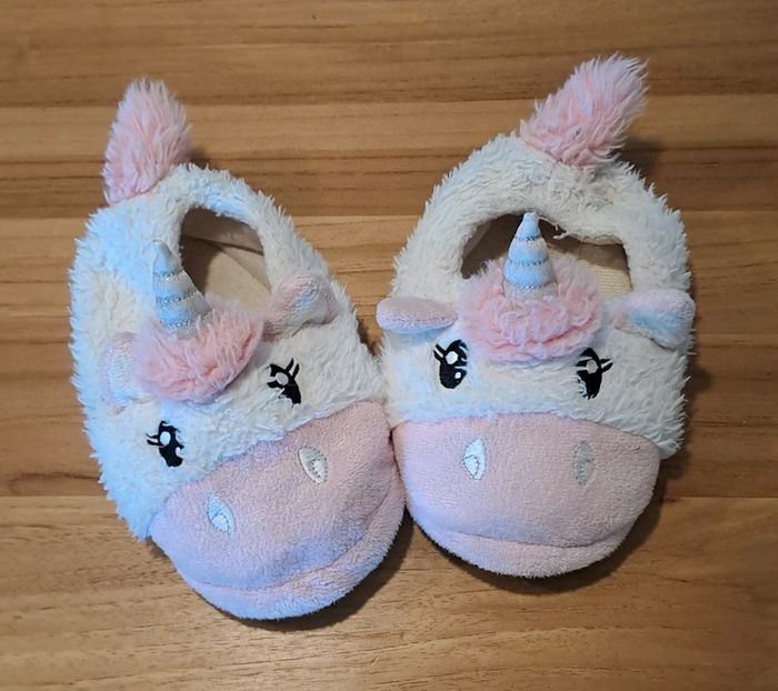 Pantoufles peluche licorne 🦄