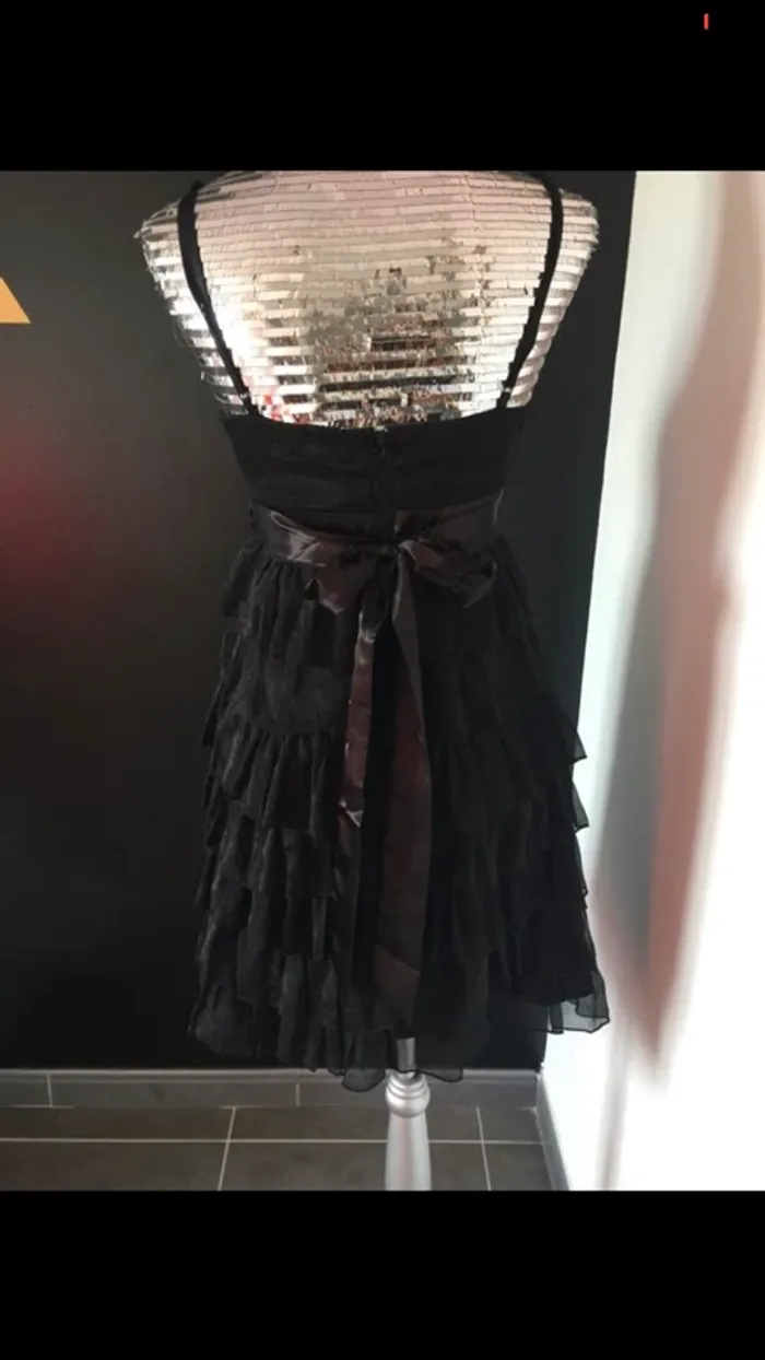 Robe jennyfer taille M - photo numéro 4
