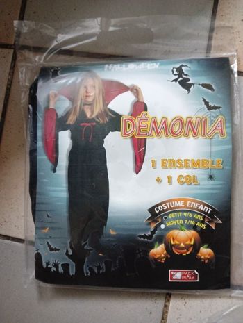 déguisement fille HALLOWEEN - Démonia taille 4 / 6 ans - NEUF