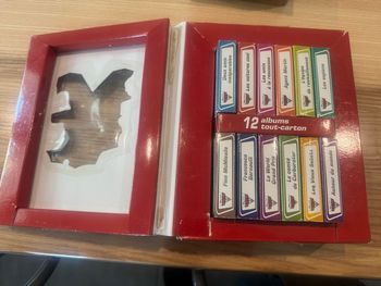 Lot livres cars x12 cartonnes