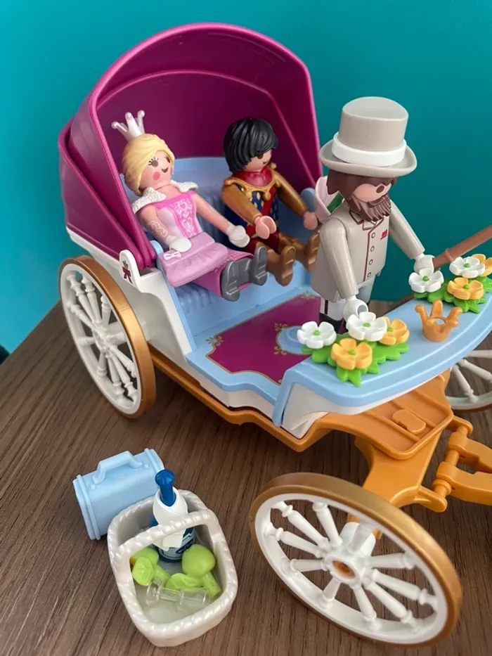 Playmobil 70449 Calèche et couple royal - photo numéro 2