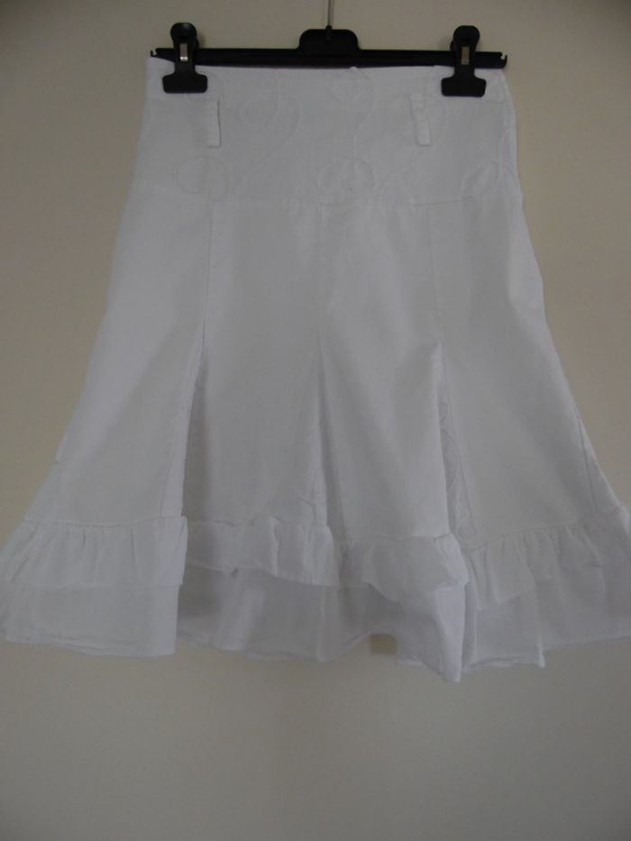 Jolie jupe blanche, taille M (38)