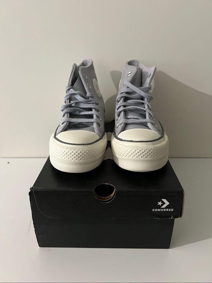 Converse - photo numéro 2