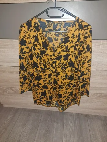 Blouse bleu et jaune