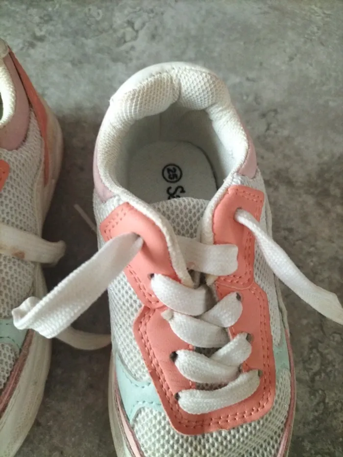 Baskets taille 25 - photo numéro 4