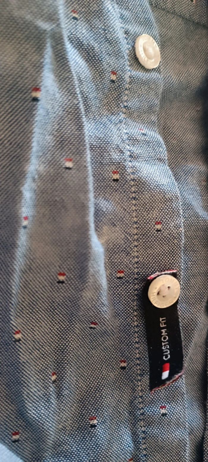 Magnifique Chemise bleue ciel Tommy Hilfiger 80cm (12/18 mois) - photo numéro 2