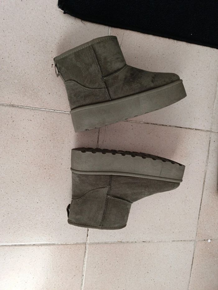 Belle paire de boots fourrées 39 - photo numéro 4