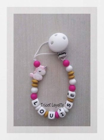 Attache tétine licorne