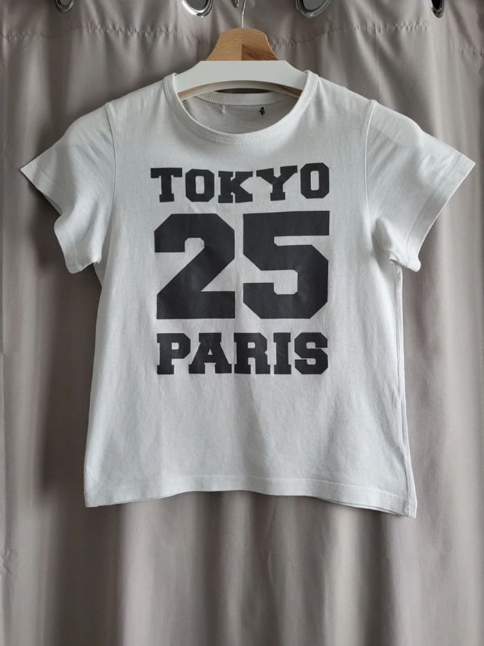 Tee-shirt blanc, ?