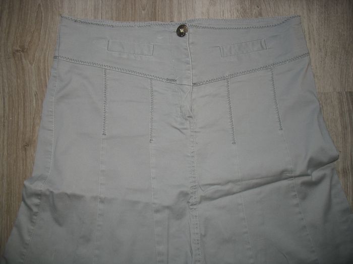 JUPE MI LONGUE GRISE "U-COLLECTION" - TAILLE 40 - n°04 - photo numéro 3