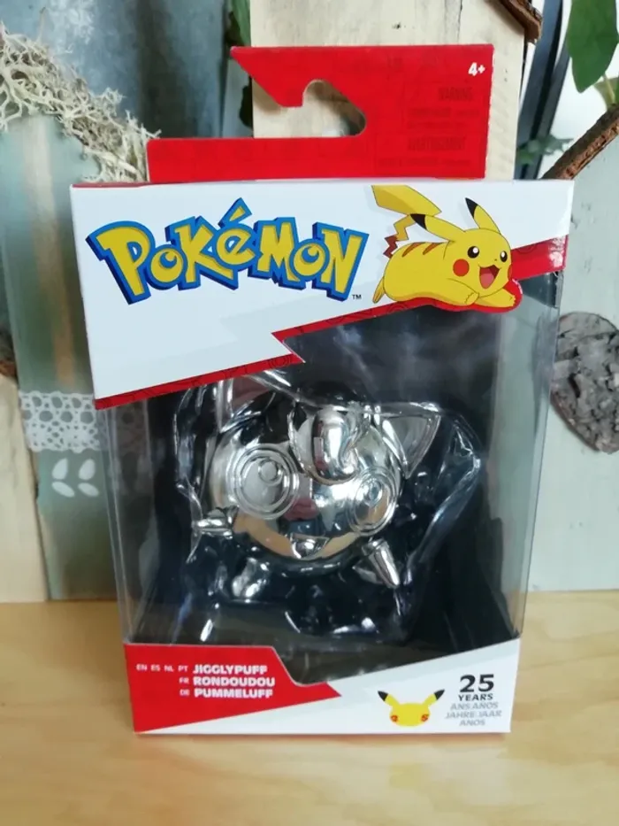 Lot figurines Pokémon pokemon anniversaire 25th argent Pikachu Evoli Osselait Rondoudou - photo numéro 8