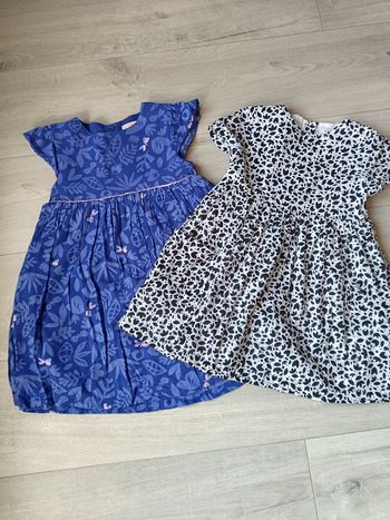 Lot de 2 robes 4 ans